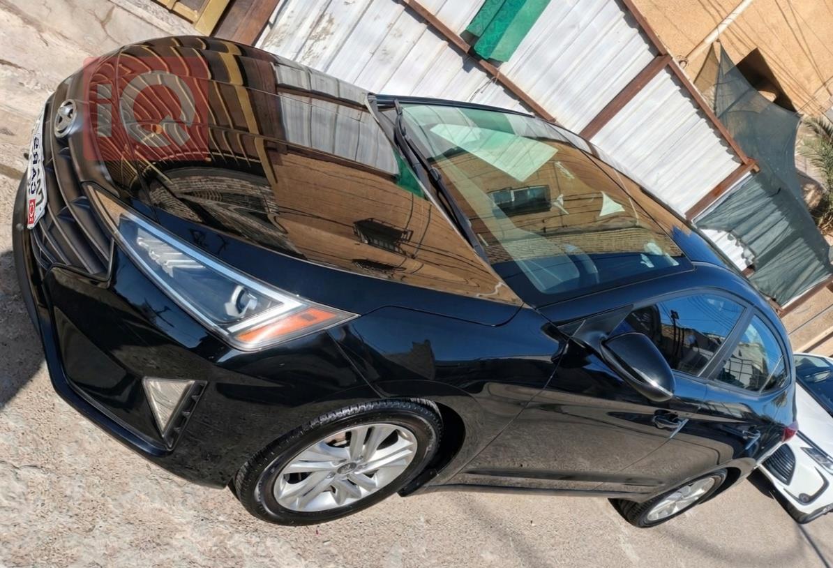 هیۆندای ئەلەنترا